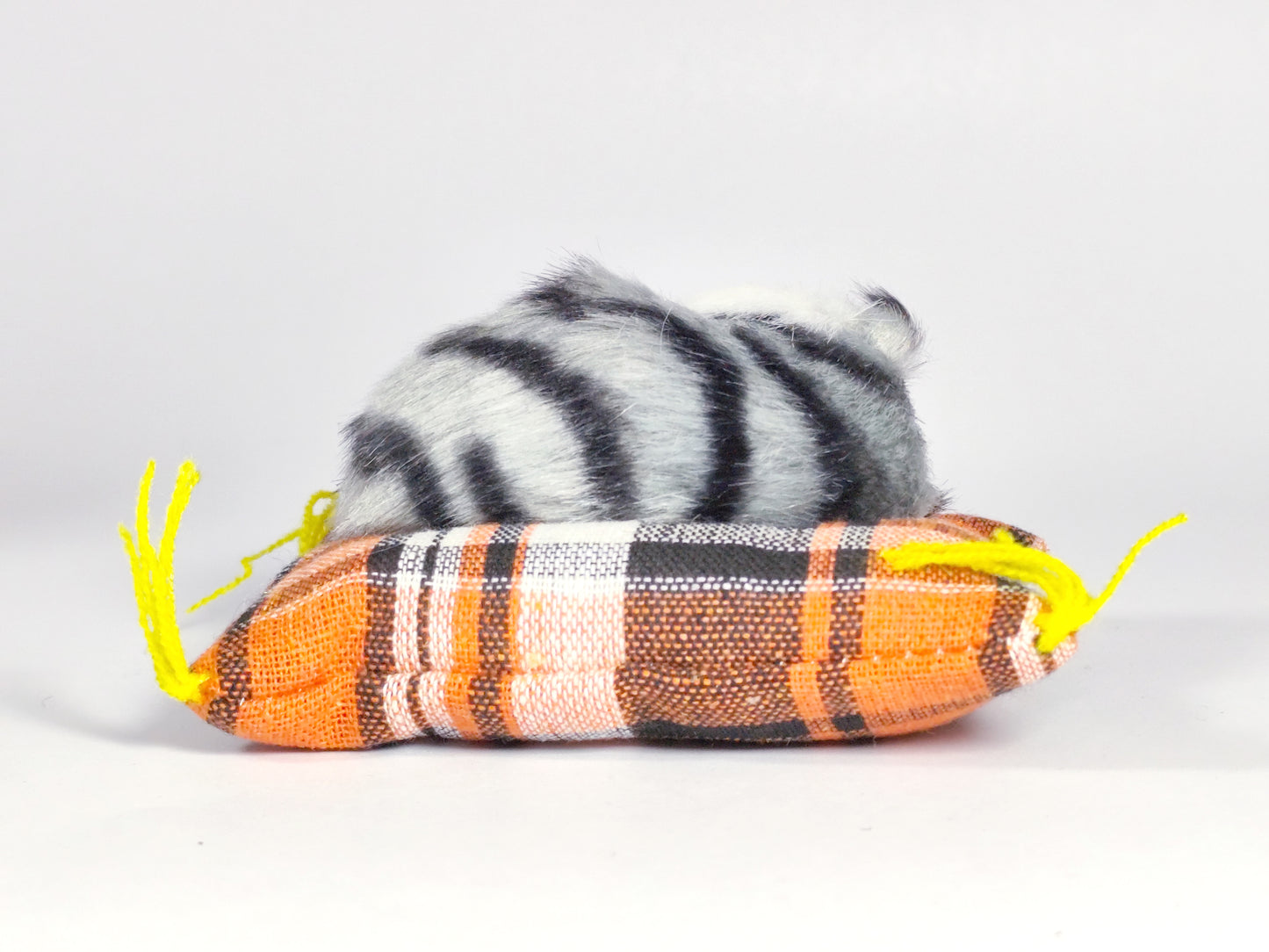 Michi Peluche Bebé en camita